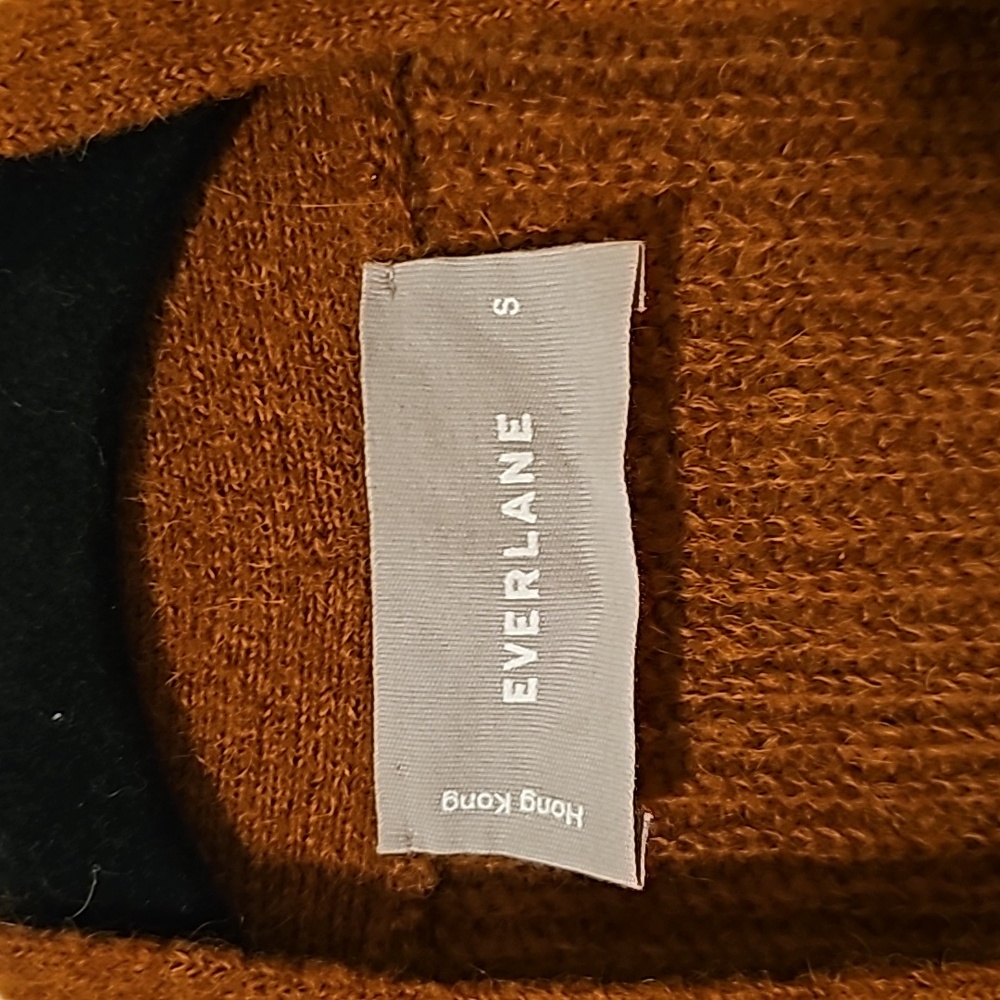 Everlane Alpaca Cocoon Cardigan in Rosewood - Picture 5 of 7